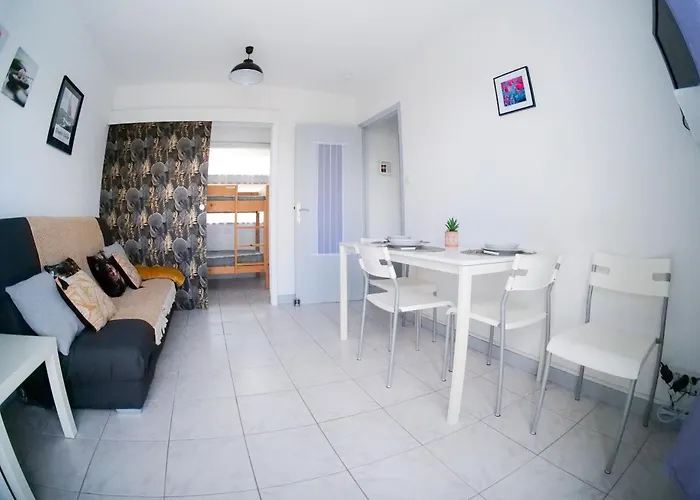 Quartier Les Presidents - 2-4 Personnes דירה *